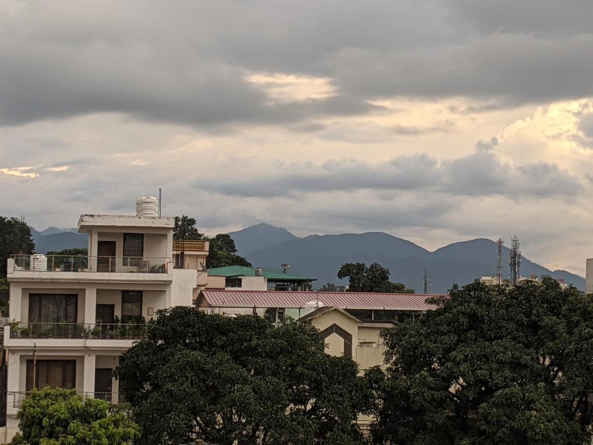 Hotel Kanchan Dehradun Exterior photo